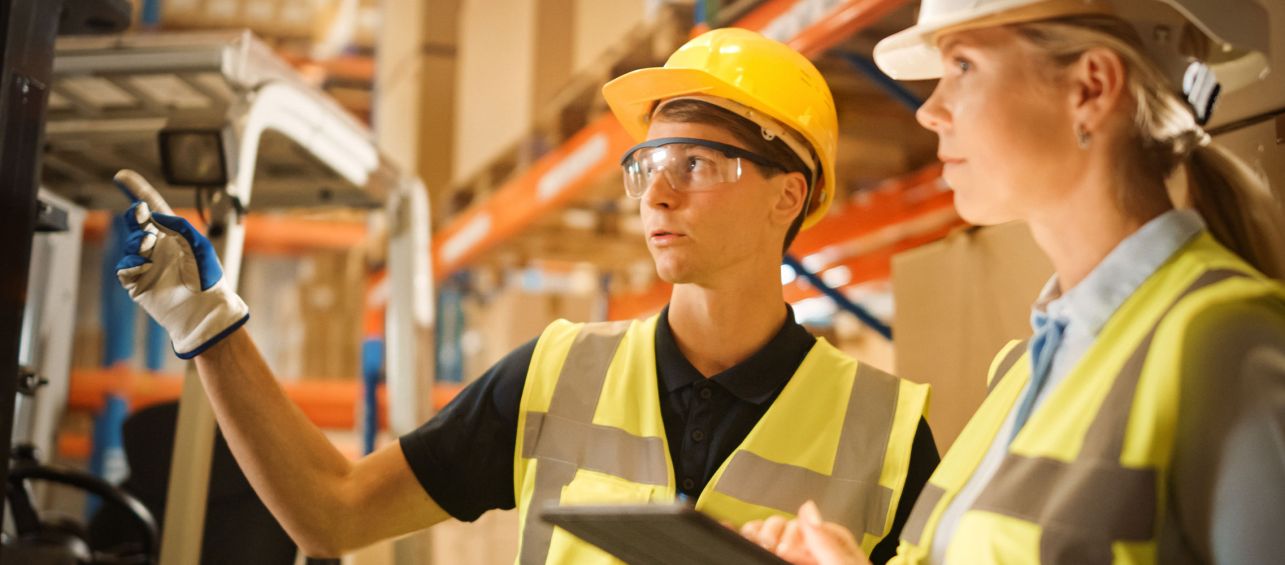 Kredit - Kredit Team - Kredite - Kredit beantragen - Privatkredit - Kreditrechner - Kredit aufnehmen - Kleinkredit - Kreditvergleich - Kredit berechnen - Autokredit - Barkredit - Immobilienkredit - Renovationskredit - Bildungskredit - Möbelkredit - Kredit für Selbstständige - Kredit für Firmen - Kredit für Temporärangestellte - Kredit für IV Rentner - Kreditzins - Kredit Vergleich Schweiz