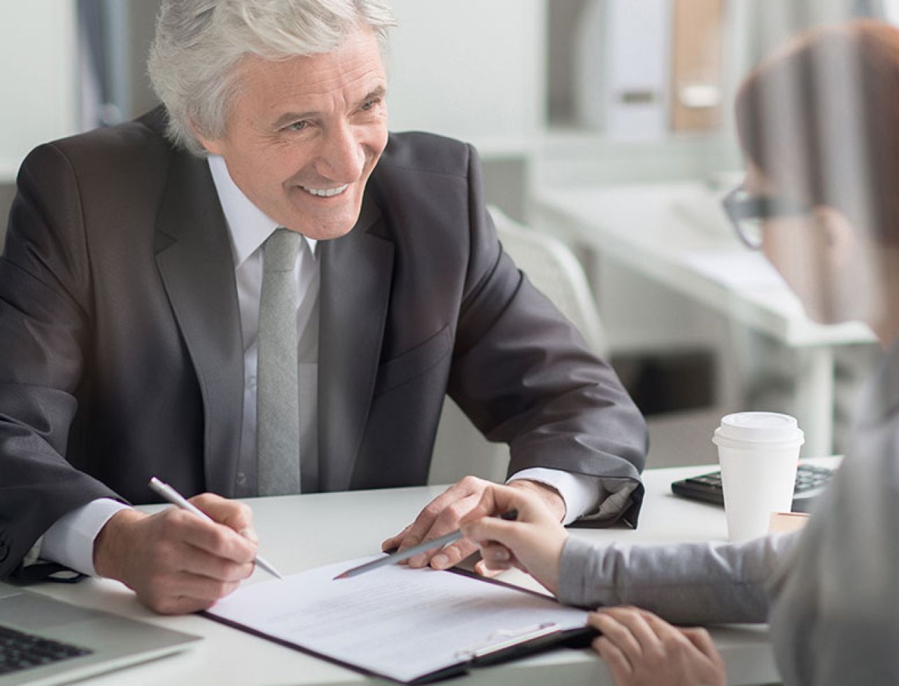 Wenn es bei finanziellen Engpässen schnell und einfach gehen soll, sind Barkredite ideal. Erfahren Sie in diesem Blogpost das Wichtigste über Barkredite!